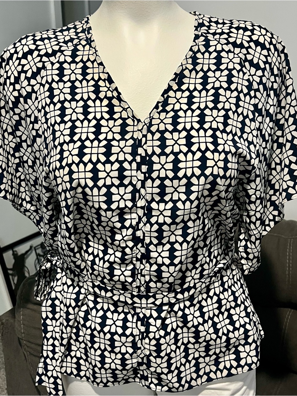 Banana Republic Navy and White Geometric V-Neck Blouse